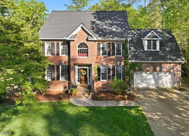Property at 308 Sunset Creek Cir, Chapel Hill, NC 27516, 5 beds, 3.5 baths