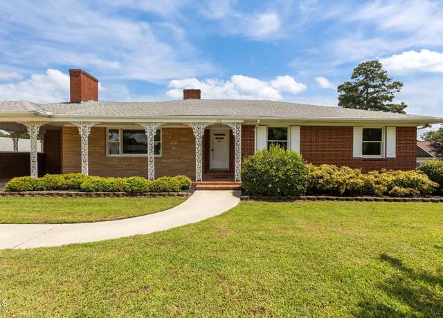 Property at 513 S Hughes St, Apex, NC 27502, 3 beds, 3 baths