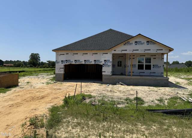 Property at 136 Tuskeegee Dr, Smithfield, NC 27577, 3 beds, 2.5 baths