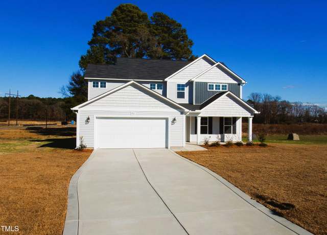 Property at 5937 Gator Way, Hope Mills, NC 28348, 3 beds, 2.5 baths