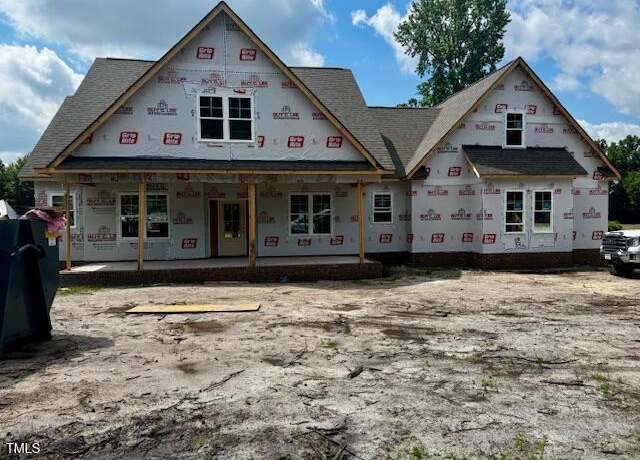 Property at 110 Kelly Dr, Goldsboro, NC 27530, 3 beds, 2 baths