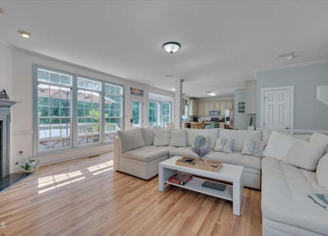 Property at 7 Monteith Ct, Durham, NC 27713, 4 beds, 2.5 baths
