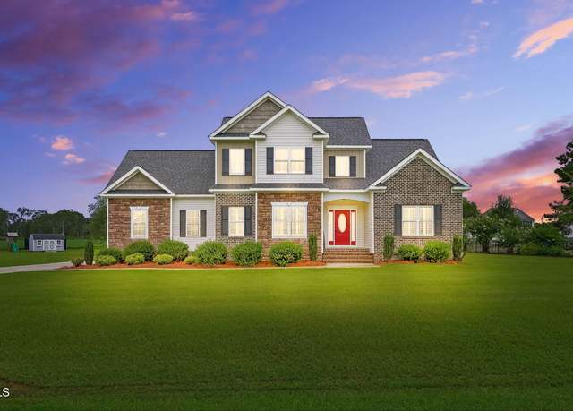 Property at 403 Pointe Dr, La Grange, NC 28551, 4 beds, 2.5 baths