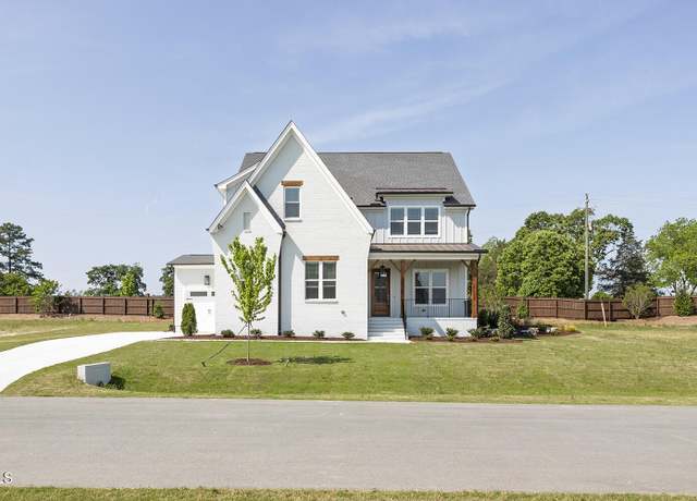 Property at 3913 Berkeley Town Ln, Fuquay Varina, NC 27526, 4 beds, 4.5 baths