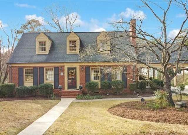 Property at 527 N Main St, Wake Forest, NC 27587, 6 beds, 3 baths