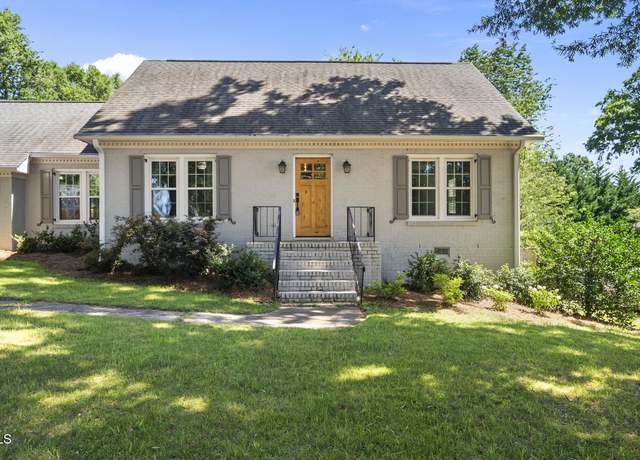 Property at 405 E Millbrook Rd, Raleigh, NC 27609, 3 beds, 2.5 baths