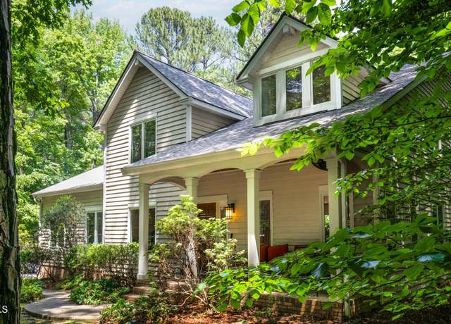 Property at 574 Chatham Dr, Chapel Hill, NC 27516, 4 beds, 2.5 baths
