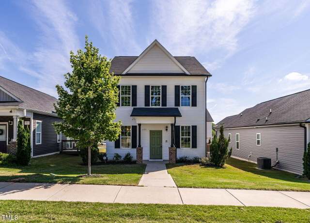 Property at 157 E Wilson St, Clayton, NC 27520, 3 beds, 2.5 baths
