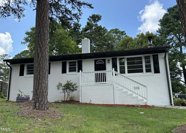 Property at 1220 Roanoke Ave, Henderson, NC 27536, 3 beds, 1 bath