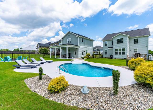 Property at 79 E Wellesley Dr, Clayton, NC 27520, 4 beds, 3.5 baths
