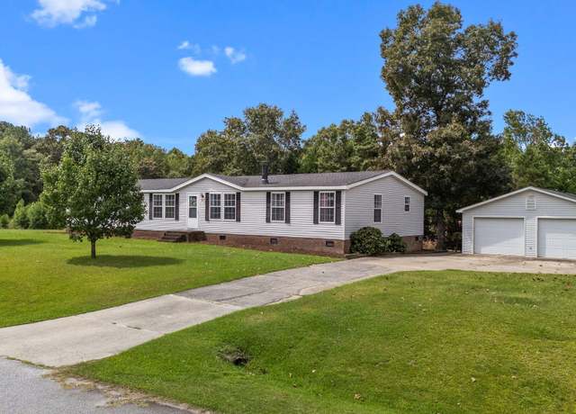 Property at 33 Chaucer Pl, Four Oaks, NC 27524, 4 beds, 3 baths