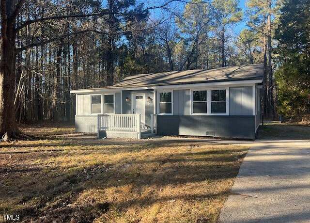 Property at 108 Seabreeze Rd, Hertford, NC 27944, 3 beds, 1 bath