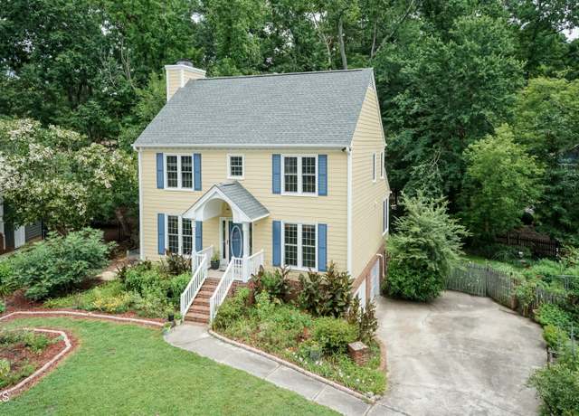 Property at 8 Cedar Hill Dr, Durham, NC 27713, 3 beds, 3.5 baths
