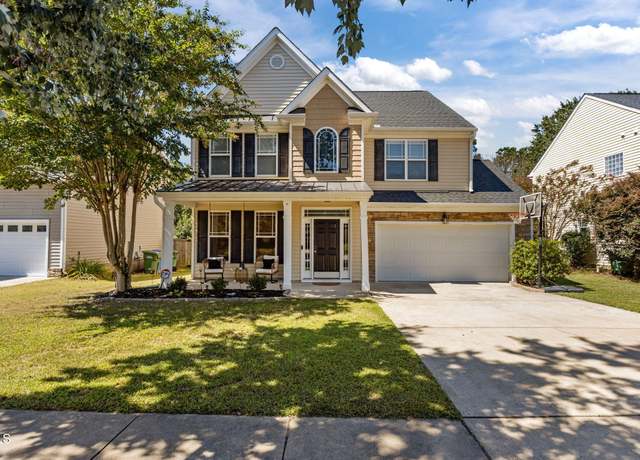 Property at 1114 Bridlemine Dr, Fuquay Varina, NC 27526, 4 beds, 2.5 baths