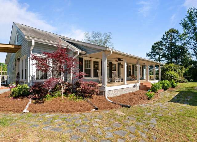 Property at 8211 Julian Rd, Dunn, NC 28334, 2 beds, 2 baths