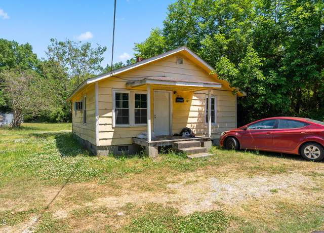 Property at 105 E Cole St, Dunn, NC 28334, 2 beds, 1 bath
