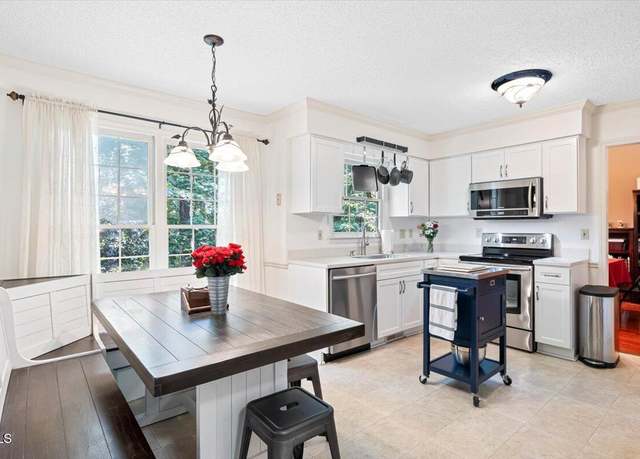 Property at 107 Canyon Run, Cary, NC 27513, 3 beds, 2.5 baths
