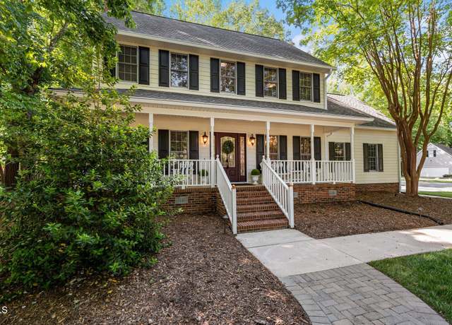 Property at 1005 Stuart Dr, Mebane, NC 27302, 4 beds, 2.5 baths