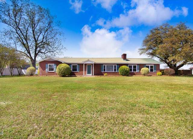 Property at 1084 Jonestown Rd, Pink Hill, NC 28572, 4 beds, 2 baths