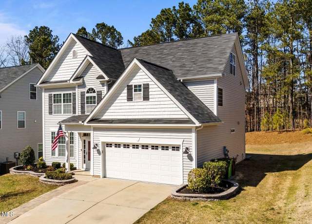 Property at 104 Vinewood Pl, Holly Springs, NC 27540, 5 beds, 4 baths