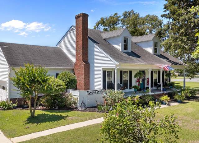 Property at 200 Mint Ct, Goldsboro, NC 27530, 3 beds, 2.5 baths