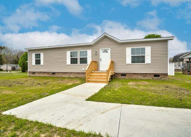 Property at 305 Eastfield Dr, Rocky Mount, NC 27801, 3 beds, 2 baths