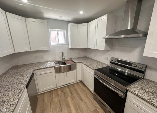 Property at 905 Ardmore Dr, Durham, NC 27713, 3 beds, 3.5 baths
