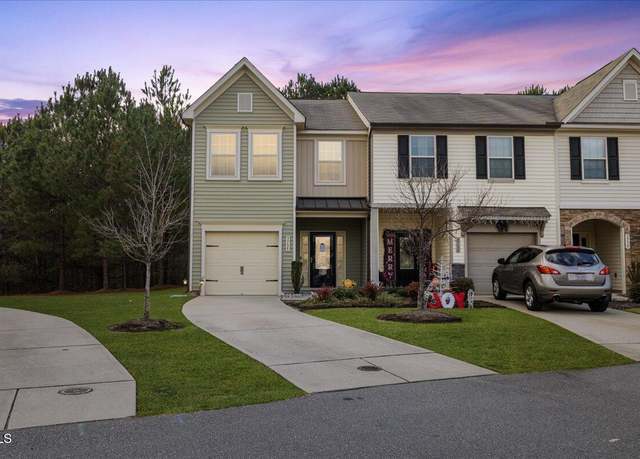 Property at 3735 Landshire View Ln, Raleigh, NC 27616, 3 beds, 2.5 baths