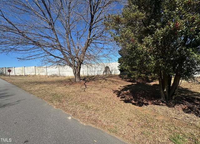 Property at 401 Montcrest Dr, Kernersville, NC 27284