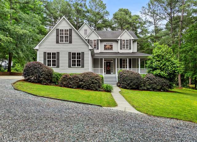 Property at 635 Buckroe Dr, Sanford, NC 27330, 3 beds, 2.5 baths