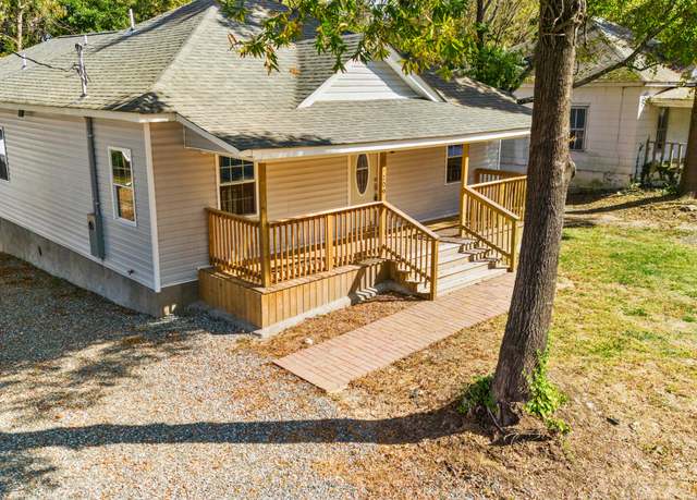 Property at 209 W Holt St, Burlington, NC 27217, 3 beds, 2 baths