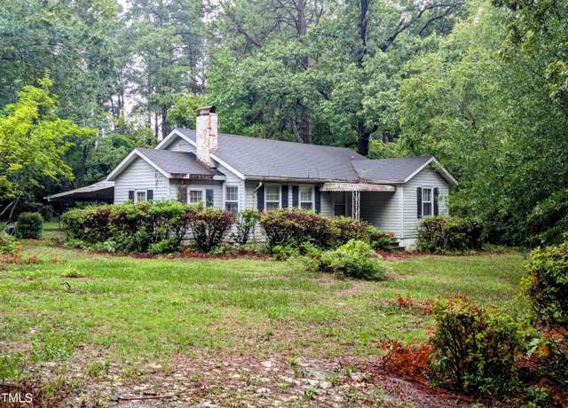 Property at 207 Country Club Dr Unit 1 0f  2, Fayetteville, NC 28301, 3 beds, 1 bath