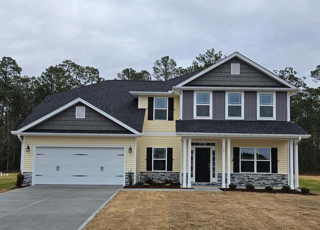 Property at 33 Sunburst Ct, Fuquay Varina, NC 27526, 5 beds, 3.5 baths