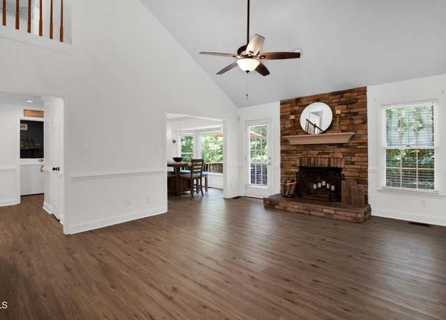 Property at 7832 Shuttle Rd, Fayetteville, NC 28311, 3 beds, 2.5 baths