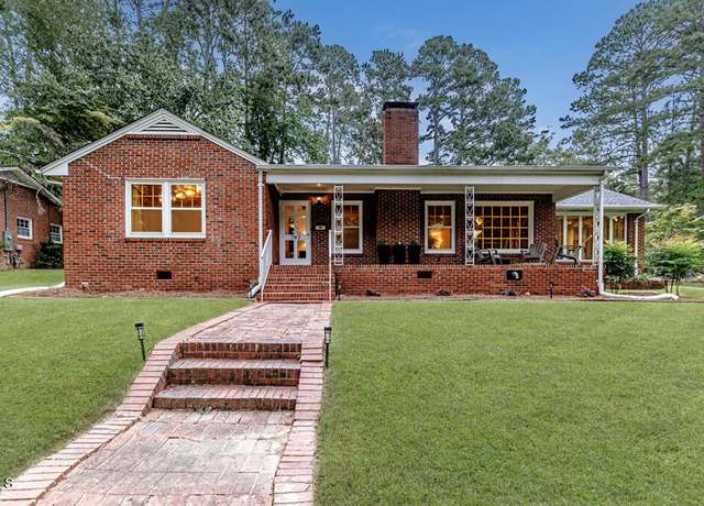 Property at 702 N Vance St, Sanford, NC 27330, 3 beds, 2.5 baths