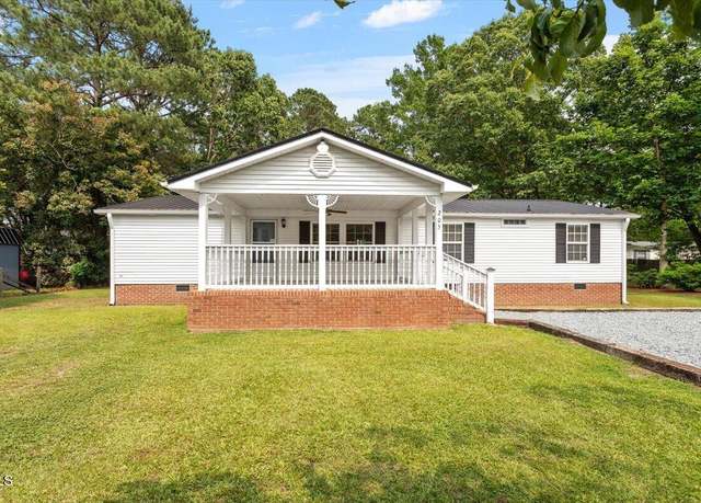 Property at 205 Austin St, Four Oaks, NC 27524, 3 beds, 2 baths
