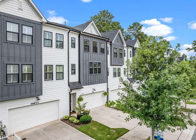 Property at 916 Waterside View Dr, Raleigh, NC 27606, 3 beds, 2.5 baths