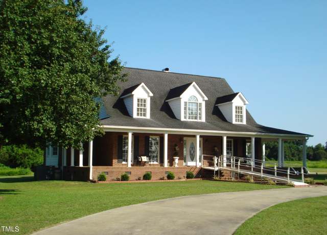 Property at 334 Ira B Tart Rd, Dunn, NC 28334, 4 beds, 4.5 baths