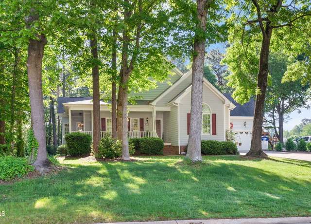 Property at 304 Parkridge Dr, Clayton, NC 27527, 3 beds, 3 baths