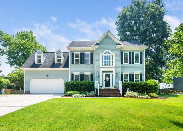 Property at 103 Chapelwood Way, Cary, NC 27518, 4 beds, 2.5 baths