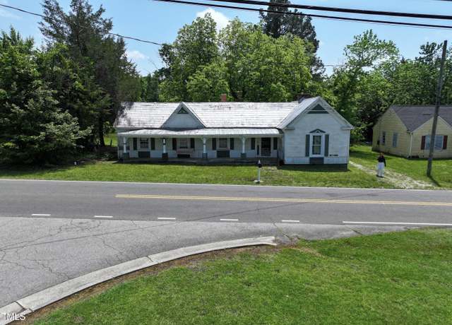 Property at 522 Providence Rd, Roxboro, NC 27573, 3 beds, 1 bath