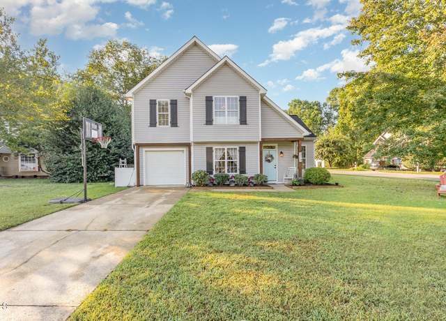 Property at 213 Capello Ct, Holly Springs, NC 27540, 3 beds, 2.5 baths