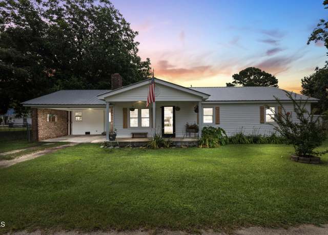 Property at 103 E Hope St, Erwin, NC 28339, 3 beds, 2 baths