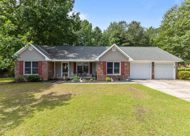 Property at 5769 Senoma Pl, Fayetteville, NC 28314, 3 beds, 2 baths