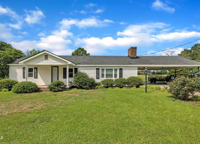 Property at 1169 Clayhole Rd, Dunn, NC 28334, 2 beds, 1 bath
