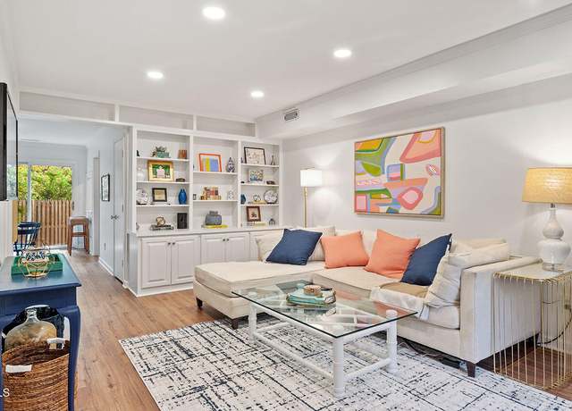 Property at 3738 Yorktown Pl, Raleigh, NC 27609, 3 beds, 1.5 baths