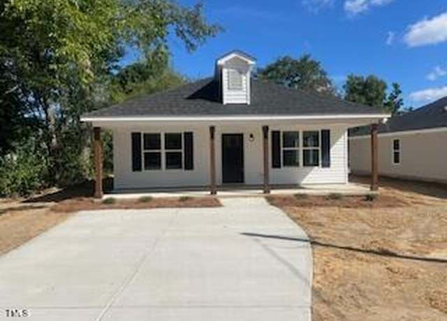 Property at 211 E Washington St, Coats, NC 27521, 3 beds, 2 baths