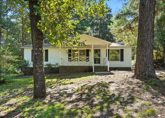 Property at 701 Mcdougald Dr, Raeford, NC 28376, 3 beds, 2 baths