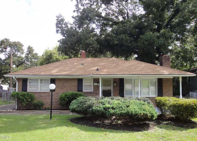 Property at 1702 Edgecombe Ave, Fayetteville, NC 28301, 3 beds, 2 baths
