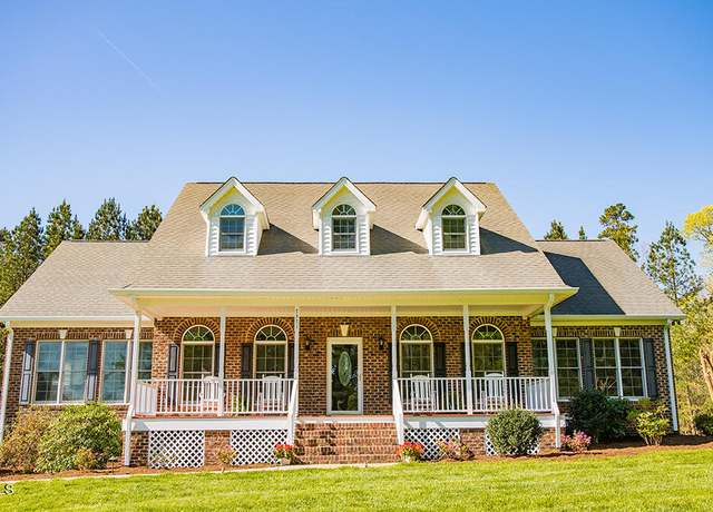 Property at 7371 Leasburg Rd, Roxboro, NC 27574, 4 beds, 3.5 baths